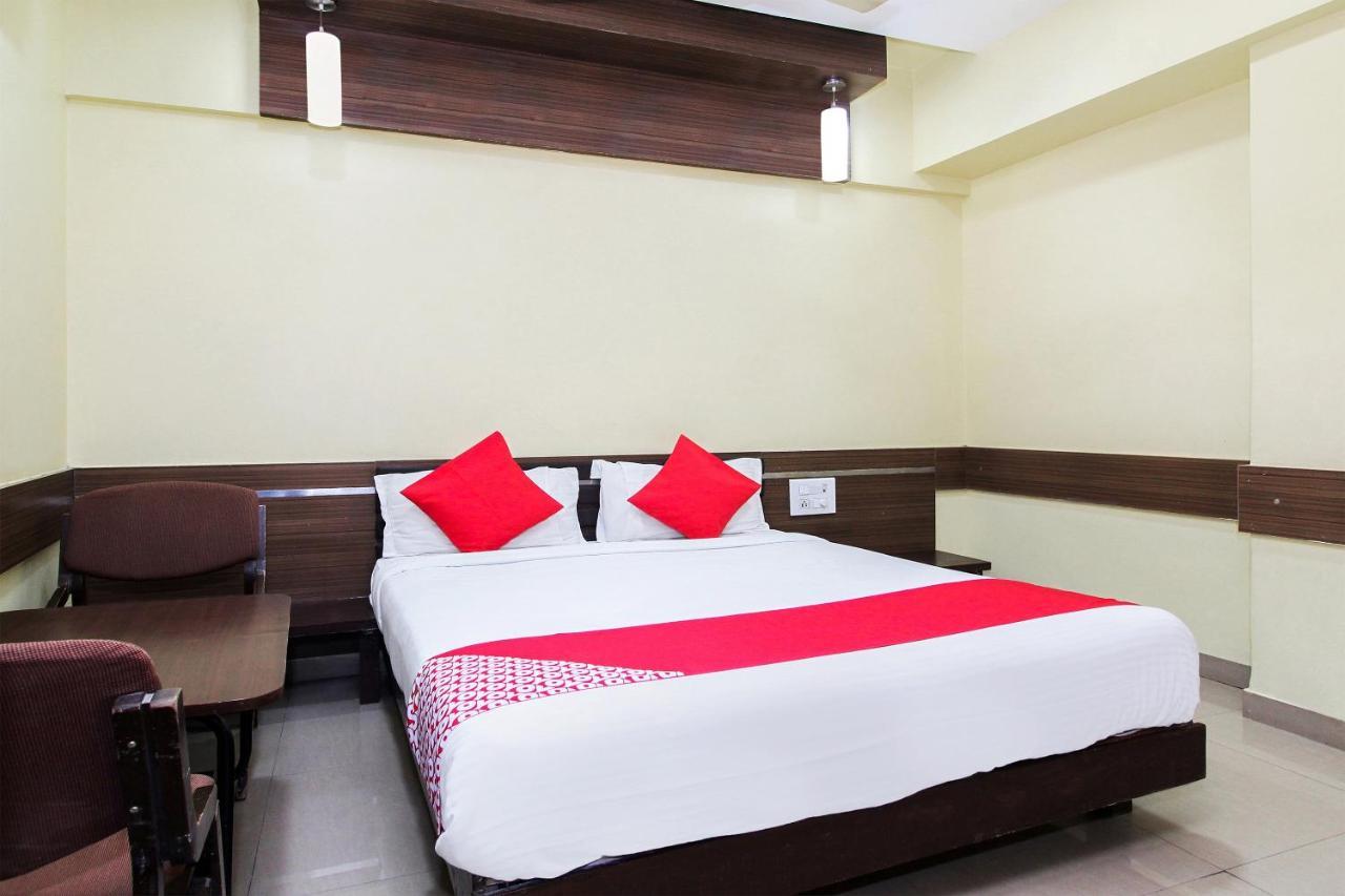 Oyo 30537 Hotel Megharaj Bijāpur Esterno foto