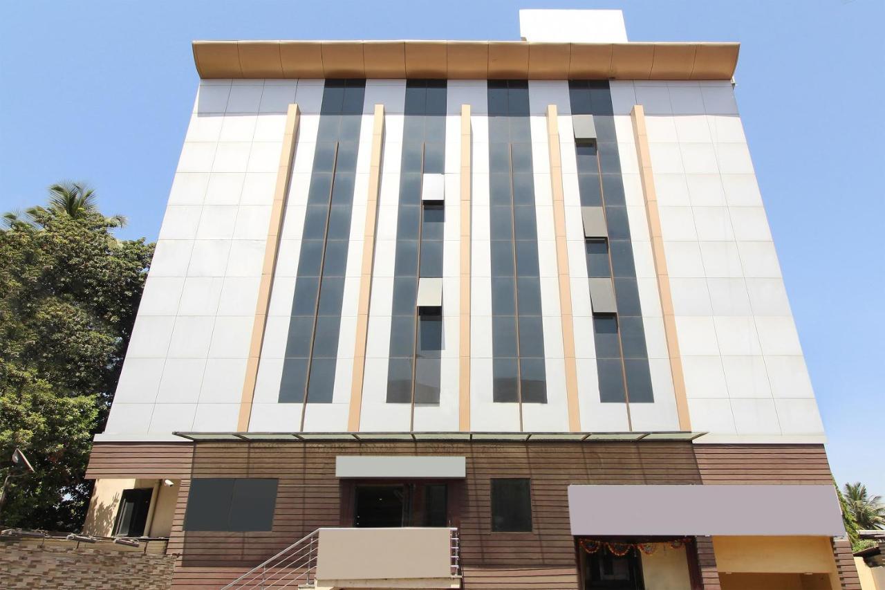 Oyo 30537 Hotel Megharaj Bijāpur Esterno foto